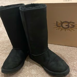 UGG Kids Classic Tall Black Boot Size 5 Fits Woman Size 6.5
